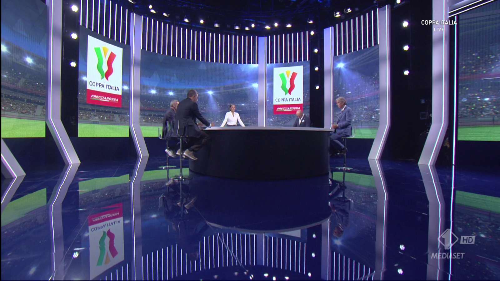 Foto - Coppa Italia Ottavi di Finale 2022/23 - Programma e Telecronisti Esclusiva Mediaset