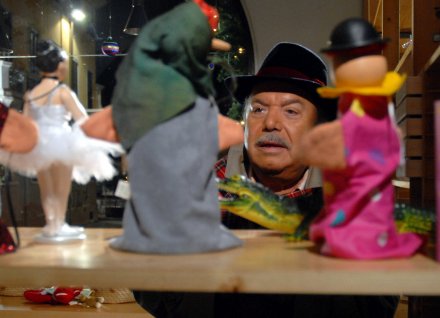 Domenica Pomeriggio in Tv - Lippi da Giletti su Rai1, è ancora Natale su Canale5