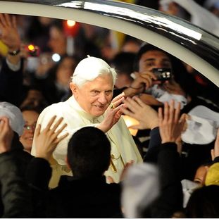 Raiuno: stasera Porta a Porta Speciale ''Il Papa e i Segreti di Fatima''