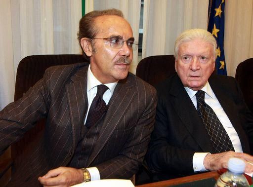Visualizza: Via libera dalla Vigilanza Rai, obbligatori i compensi nei titoli di coda su Digital-News.it Via libera dalla Vigilanza Rai, obbligatori i compensi nei titoli di coda