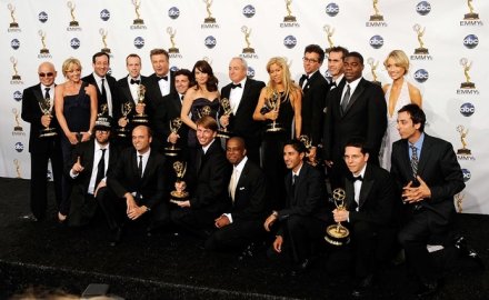 Immagine di 60esimi Emmy: &#039;&#039;Mad Men&#039;&#039;, &#039;&#039;John Adams&#039;&#039; e &#039;&#039;30 Rock&#039;&#039; i grandi vincitori