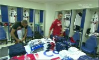 Dito nel Video (Giornale) - Sold out, live, dressing room. Ma siamo in Italia?