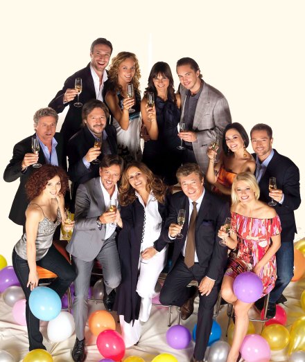 Immagine di Centrovetrine, la soap di Canale 5, festeggia oggi le 2000 puntate