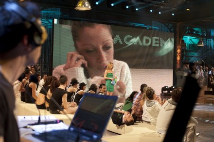 Immagine di Academy: sfida tra Giulia e Melissa, un nuovo ingresso a sorpresa nella scuola