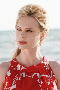 Immagine di Piper: in tv nella nuova fiction di Canale 5 la magia dei mitici anni 60