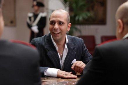 Mediaset investe con successo nel cinema italiano: in soli due mesi e mezzo, dal primo ottobre 2010 a oggi, il Gruppo ha lanciato cinque film italiani realizzando un incasso record di oltre 100 milioni di euro.