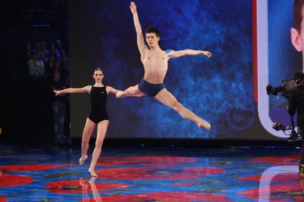 Amici dal 23 Gennaio torna alla domenica sera al posto della D'Urso Da domenica 23 gennaio il talent show