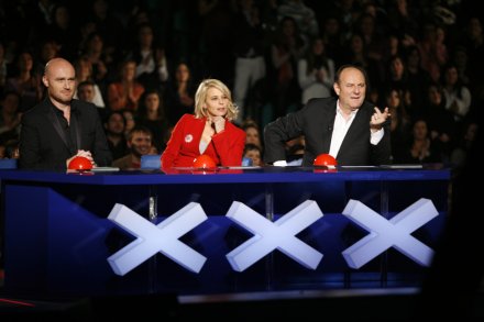 Debutta su Canale 5 'Italia's got talent' con Maria De Filippi e Gerry Scotti