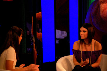 Immagine di Laura Pausini e Caterina Guzzanti ospiti oggi di &#039;Very Victoria&#039;