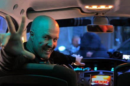Cash Taxi 2, torna su SKY Uno l'unico quiz itinerante a bordo di un taxi