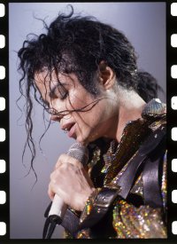 Emozioni, Speciale Michael Jackson in onda alle 23.40 su Rai 2
