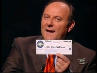 Visualizza: Picchi di ascolti per il finale della puntata di ieri del ''Milionario'' su Digital-News.it Immagine di Picchi di ascolti per il finale della puntata di ieri del ''Milionario''