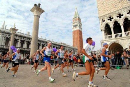 Rai Sport Domenica - Rilfettori sulla Maratona di Venezia e lo Sci Alpino