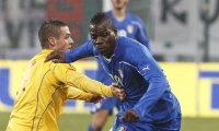 Immagine nel testo correlata a: Dito nel Video (Il Giornale) - L'escursione della gamba di Balotelli