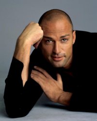 Schermaglie (Repubblica) - Calcio salvo, Bettarini preferisce ballare