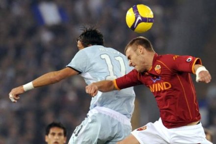 Serie A: Sampdoria-Milan, il derby Lazio-Roma e le altre su SKY, Premium, Dahlia