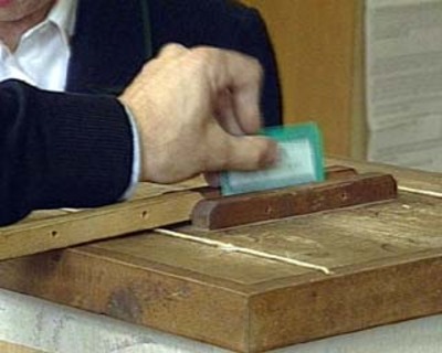 Immagine di Elezioni 2008 in tv, ecco le maratone di Rai, Mediaset, La7 e SKY - Scopri su Televisione