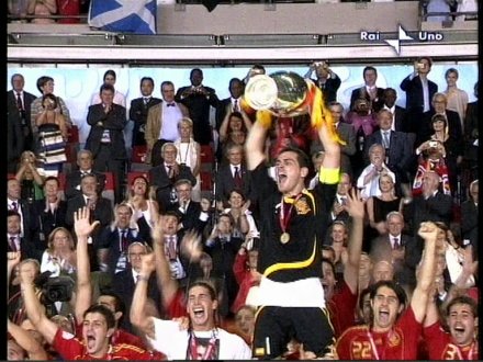 Immagine di Ascolti Tv: 12 milioni su Rai Uno per la finale Germania - Spagna