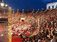 Immagine di Il caso misterioso (o quasi) del Festivalbar scomparso