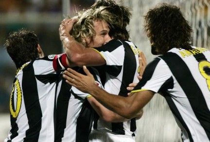 Immagine nel testo correlata a: Sabato di Serie A in tv: Reggina - Chievo (18.00) e Juve - Fiorentina (20.30)