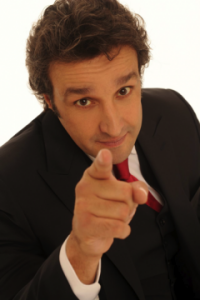 Flavio Insinna su Canale 5 alla guida de 'La Corrida: dilettanti allo sbaraglio'