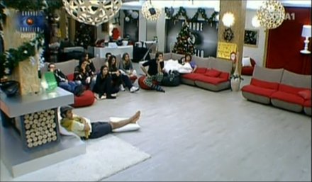 Grande Fratello 11: Massimo finalmente nella Casa? Sorprese per i nominati