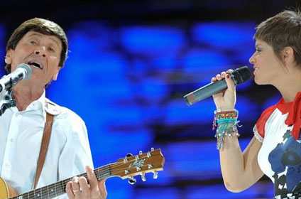 Rai 1 - Gianni Morandi e Alessandra Amoroso con lo show 'Grazie a tutti'