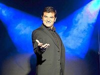 Max Giusti esaudisce i sogni degli italiani in ''Stasera è la tua sera'' 