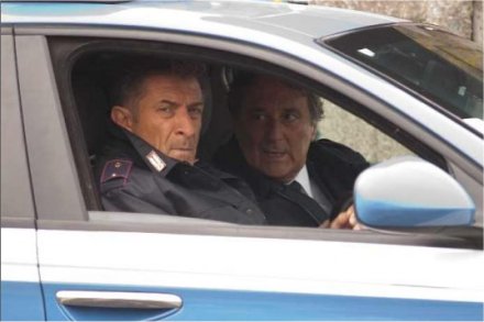Canale 5: stasera 'Occhio a quei due' con Ezio Greggio ed Enzo Iacchetti