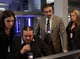 Cross-over su Canale 5: stasera a 'Intelligence', guest star i RIS