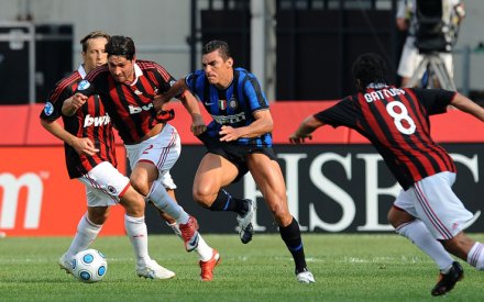 Calcio, i nuovi calendari (Rai2), Milan-Bayern (Canale 5) e Fiorentina-PSG (Sky) Immagine nel testo correlata a: Calcio, i nuovi calendari (Rai2), Milan-Bayern (Canale 5) e Fiorentina-PSG (Sky)