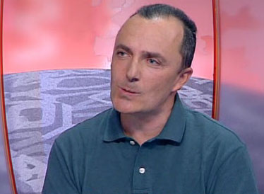 Immagine di Daniele Luttazzi a RaiNews24: 'La politica osteggia la satira in tv e in teatro' - Scopri su Televisione