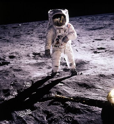 Le tv celebrano lo Sbarco sulla Luna 40 anni dopo lo storico 20 Luglio 1969
