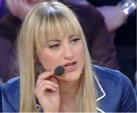 Mediaset pronta a vie legali in caso di diffamazione del talent ''Amici''