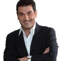 Immagine di Ufficiale, Max Giusti è il nuovo conduttore di Affari Tuoi