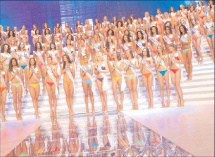 Miss Italia 2009, partono stasera su RaiUno le finali di Salsomaggiore