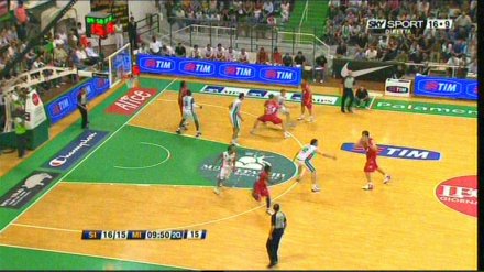 Immagine di Partono (anche su SKY) le finali del basket italiano: Montepaschi - Armani Jeans