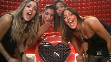 Grande Fratello 11: Insinna ed Elia ospiti d'onore, 2 nuovi concorrenti in Casa
