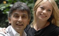 Lo 'scontro' del lunedì sera: Vincenzo Salemme e Anna Falchi sfidano Raoul Bova