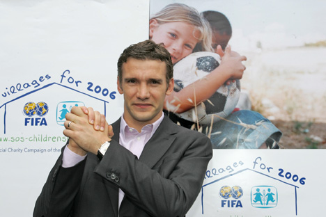 Immagine nel testo correlata a: Cannavaro e Shevchenko invitano a sostenere 6 Villaggi per il 2006
