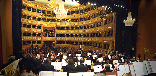 Visualizza: Ultimi preparativi a Venezia per il Concerto di Capodanno in diretta Rai su Digital-News.it Immagine di Ultimi preparativi a Venezia per il Concerto di Capodanno in diretta Rai - Scopri su Televisione