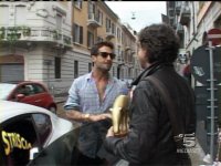 Striscia la Notizia: Tapiro d'oro a Fabrizio Corona per il video di Belen
