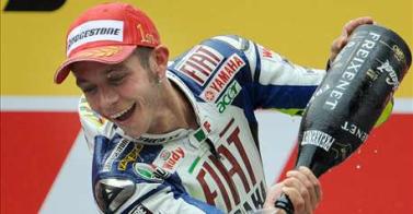 Immagine nel testo correlata a: Valentino Rossi boccia la MotoGp: ''Fa venire sonno a chi la guarda in tv''