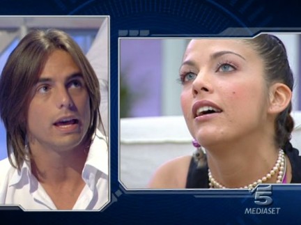Immagine di Diario GF9 7a puntata: Annachiara eliminata, i due 007 entrano nella grotta