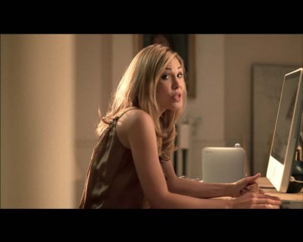 Immagine di Nuovi spot in tv di Vodafone: Ilary Blasi promuove l&#039;ADSL