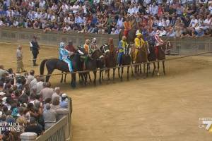 Palio di Siena 2 Luglio 2023, Selva | diretta La7. Telecronaca Pierluigi Pardo