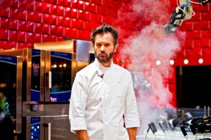 Lo chef Carlo Cracco ospite dello #SpazioSky alla Darsena di Milano