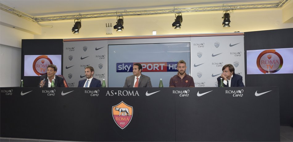 Immagine di Da domani Sky seguirà  l'AS ROMA da una visuale ancora più privilegiata - Scopri su Sky Italia