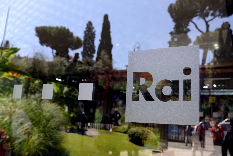 Ok del Cda alle superdeleghe per Maggioni. Dg Rai punta a riaprire dialogo con Sky.  
