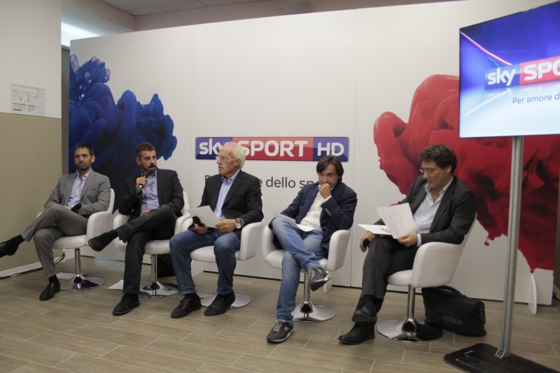 Sky si lega al Parma Calcio 1913: non solo le dirette tv ma anche back-sponsor sulla maglia